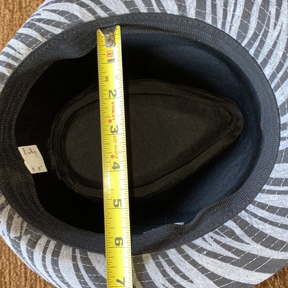 Animal Print Fedora OS - Picture 9 of 11